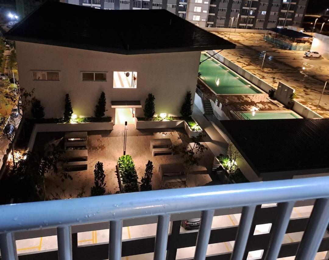 Impiana Homestay Near Putrajaya, Cyberjaya, Musliem Only,Wifi,Netflix Kampung Dengkil Esterno foto