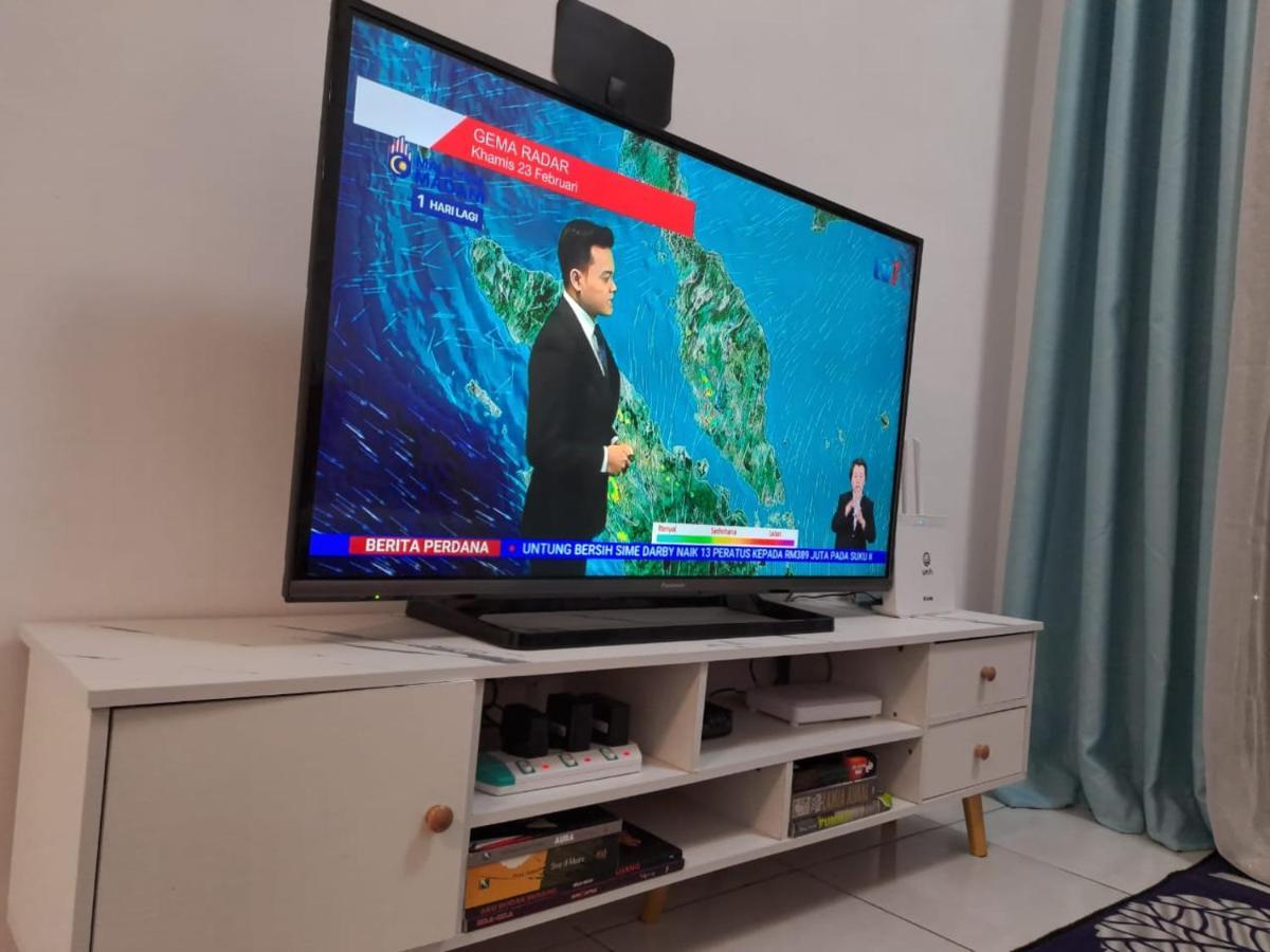 Impiana Homestay Near Putrajaya, Cyberjaya, Musliem Only,Wifi,Netflix Kampung Dengkil Esterno foto